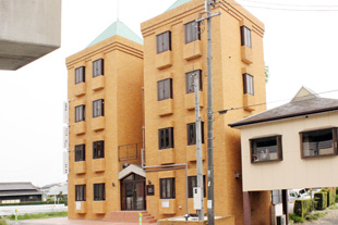 小牧市東田中にある本社